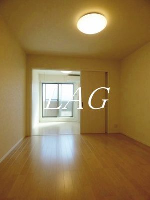 【居間・リビング】 | アルベロ新検見川 | 洋室のお部屋です。