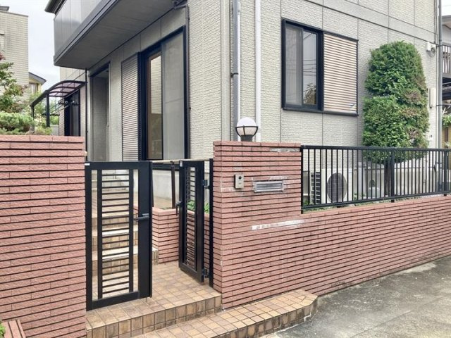 横川町戸建のエントランス