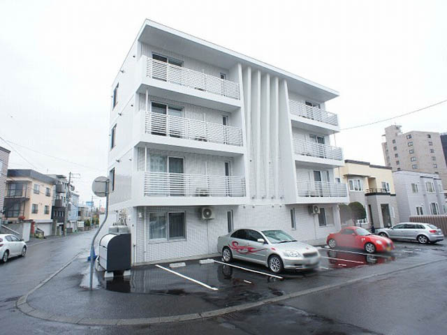 メニーズコート南郷１８ＳＴ