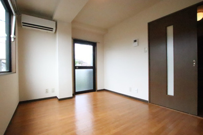 家具の配置のしやすいお部屋です♪