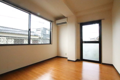 2面採光の明るいお部屋です♪