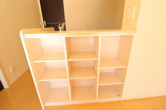 リヴェールの収納|キッチンカウンター収納
