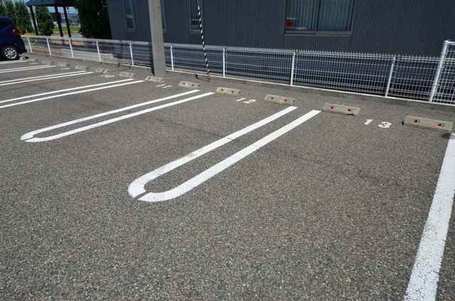 グレースパート２　Ⅱの駐車場