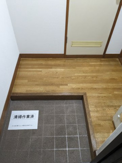 【玄関】 | 他室の写真になります
