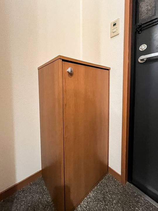 山麓荘の玄関
