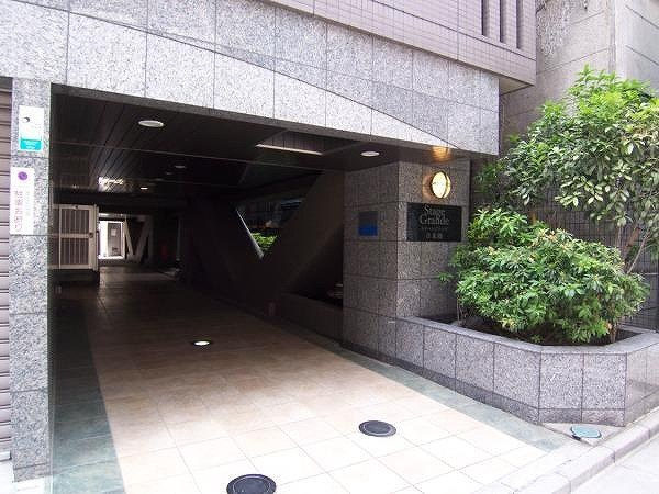 ステージグランデ日本橋のエントランス