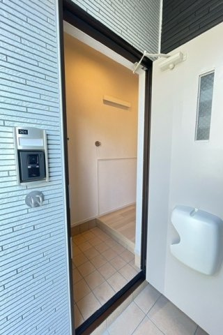 ブローテ　Ⅱの玄関