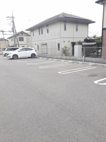 モルゲンロートⅡの駐車場