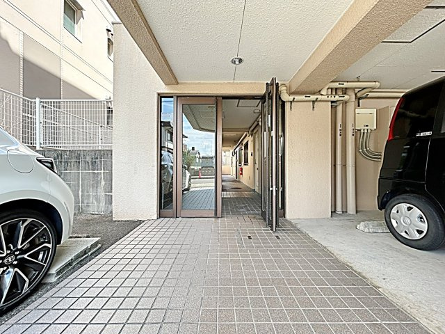 ＮＯＤＡ ＧＵＬＡＮＤＥのエントランス
