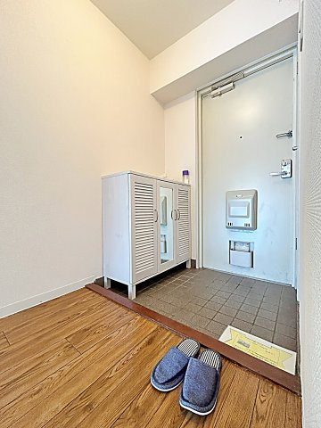 ＮＯＤＡ ＧＵＬＡＮＤＥの玄関