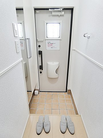 サンワードの玄関