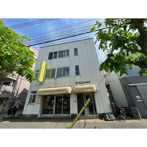松戸市二十世紀が丘梨元町の賃貸マンションの外観
