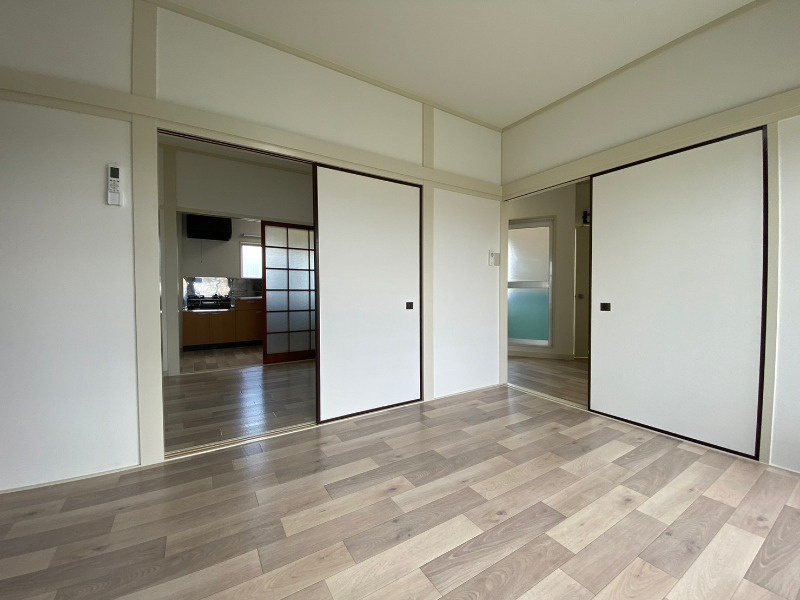 松戸市二十世紀が丘梨元町の賃貸マンションの居間・リビング