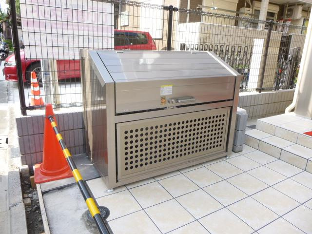 セゾンドミールのその他|入居者専用の敷地内ゴミストッカーあり。