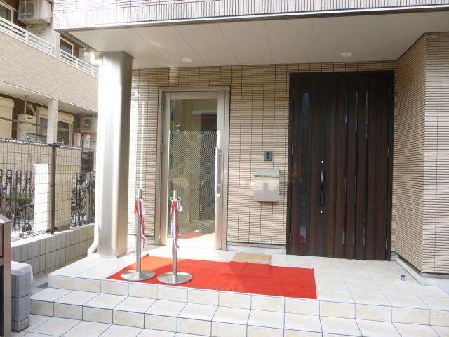 セゾンドミールのエントランス