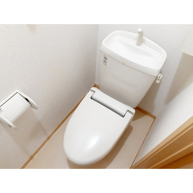各務原市川島松原町のアパートのトイレ