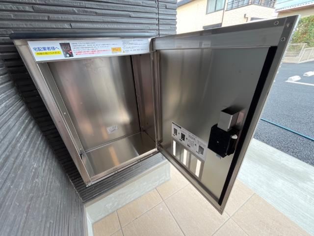 クレアシオン南の内装|宅配ボックス