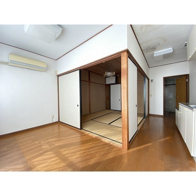 高島屋マンションの居間・リビング
