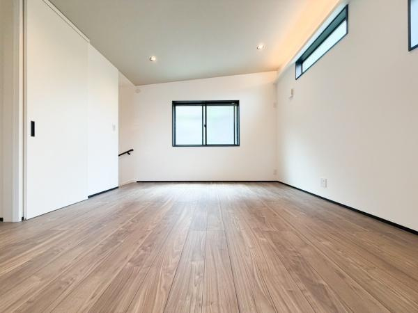 町田市本町田の新築一戸建の居間・リビング