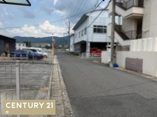 かつらぎ町妙寺　中古戸建の前面道路含む現地写真