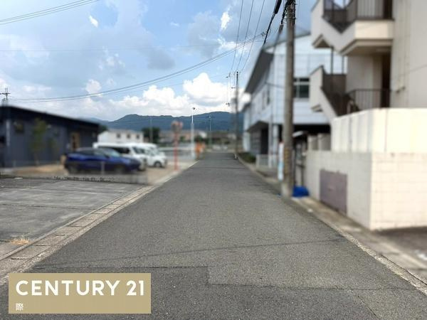 かつらぎ町妙寺　中古戸建の前面道路含む現地写真