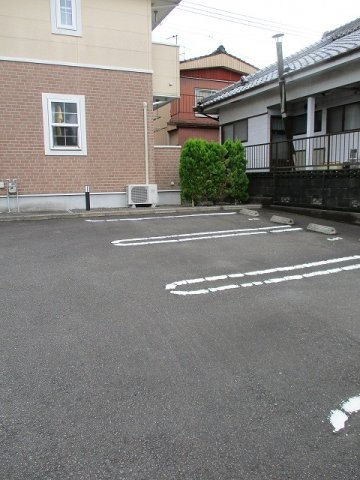 グレイス・コートの駐車場