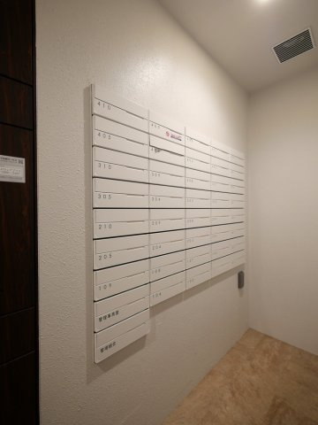 PREMIUM CUBE 中野の外観