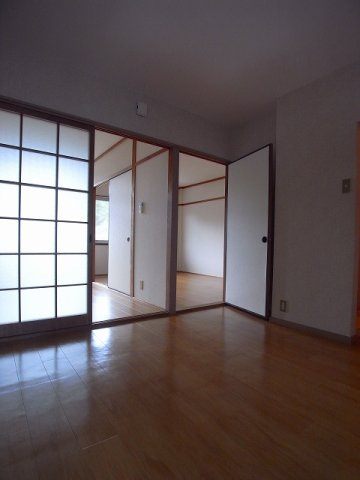 中西ハイツの内装
