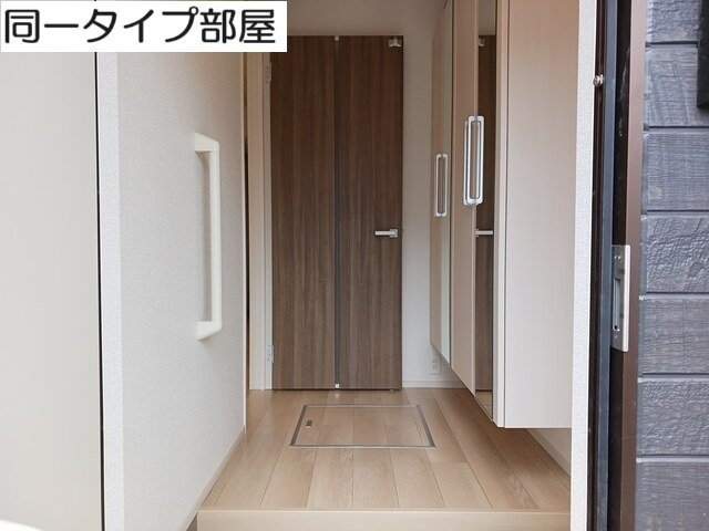 ハッピーフィールド　なのはな館の玄関|きれいな玄関です