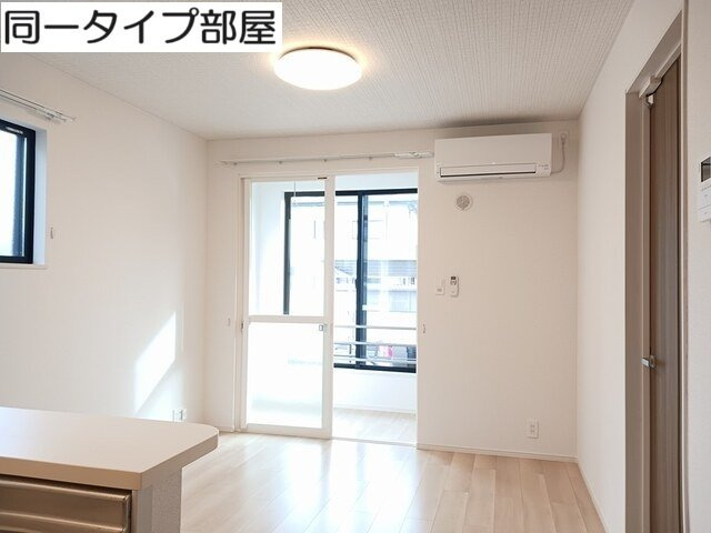 ハッピーフィールド　なのはな館の居間・リビング|使いやすい居間です