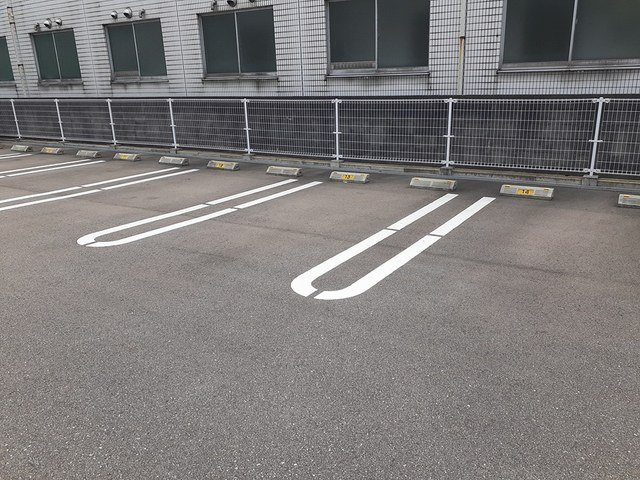 アダージョの駐車場|駐車場に車を止められます