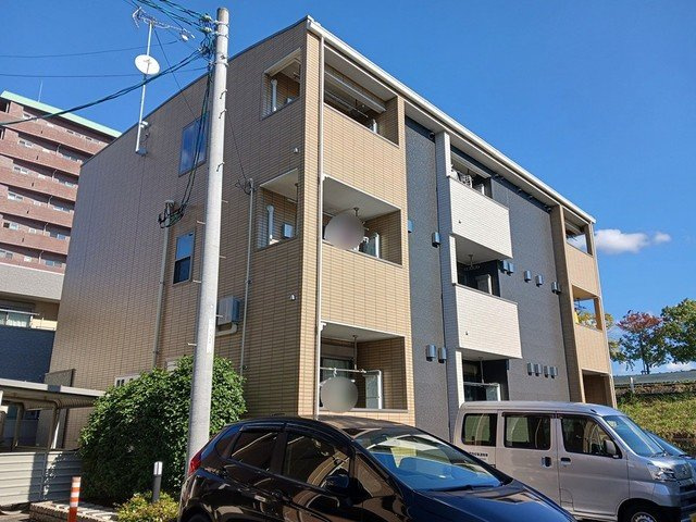 メゾン　ド　ペルレ　住村　Ⅱの外観