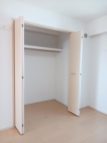 メゾン　ド　ペルレ　住村　Ⅱの収納