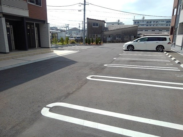 エテルノ　宮　Ａの駐車場