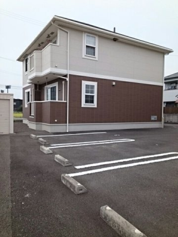 カーサ　エムの駐車場