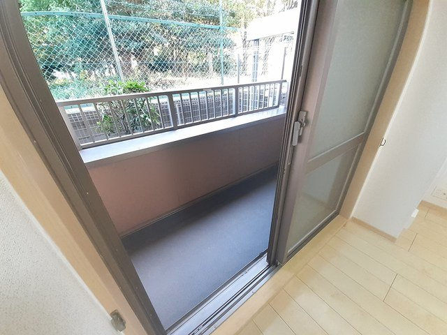 サニーキャンプ東雲Ⅱのバルコニー