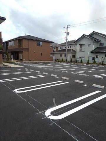 シンセリティ　エムⅡ　Ａの駐車場
