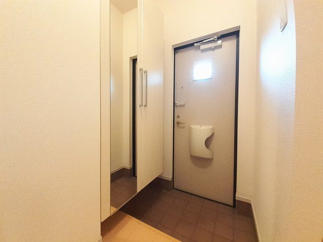 サンセットヒルズの玄関