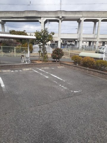 フィオ－レⅡの駐車場
