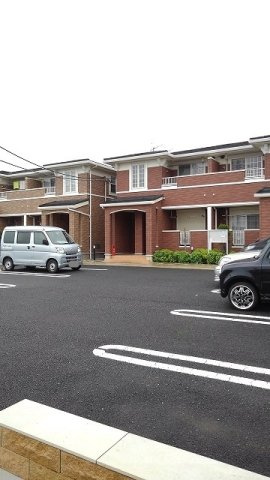 グリーン　リーブズⅡの駐車場