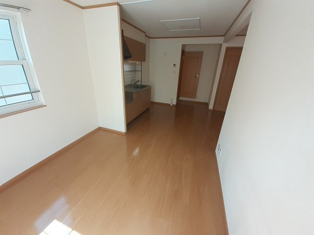 ラフィネ花瀬　参番館の居間・リビング