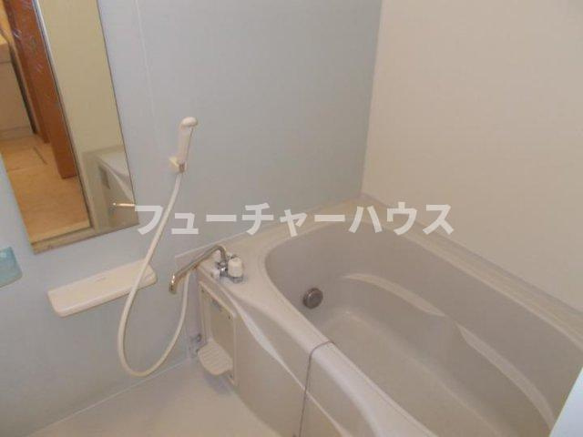 ポライトリーＡの浴室|お風呂です