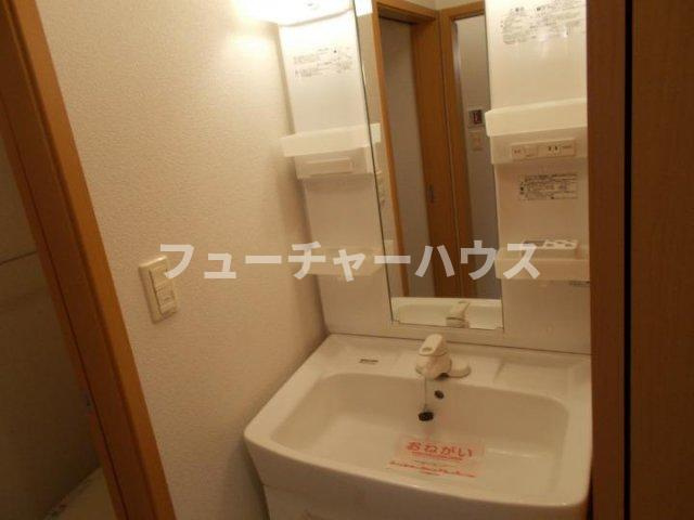 ポライトリーＡの洗面所|使いやすい洗面所です