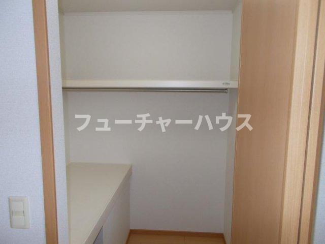 ポライトリーＡの収納|大きなものも収納できそうです