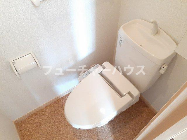 フェリーチェ　レナール　Ⅱのトイレ|落ち着いた色調のトイレです