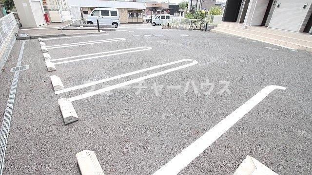 レジデンスヒルＮ　Ⅶの駐車場|駐車場があるので、車を買う予定の方も安心です