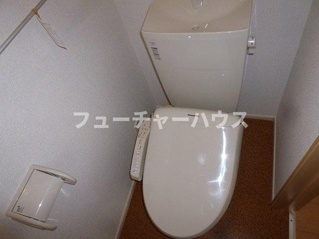 グランディール　アイのトイレ|落ち着いた色調のトイレです