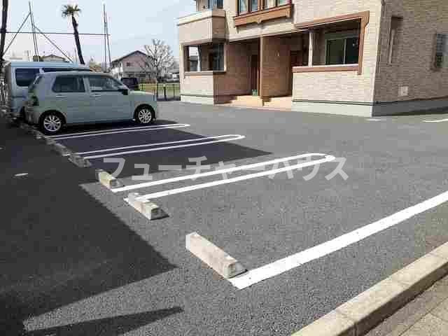 Ｐｒｅｎｄｒｅ　Ⅱの駐車場