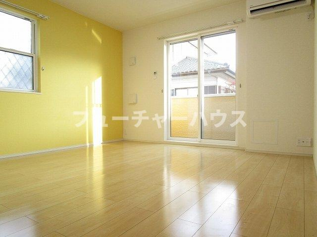 ラルーチェの居間・リビング