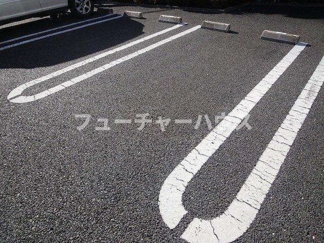 グレイスの駐車場